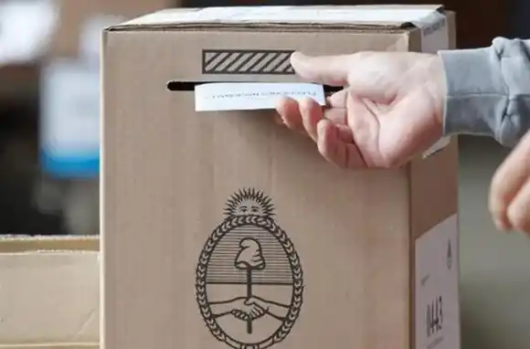 Elecciones legislativas 2025: baja participación en el país, se esperan los resultados para las 21