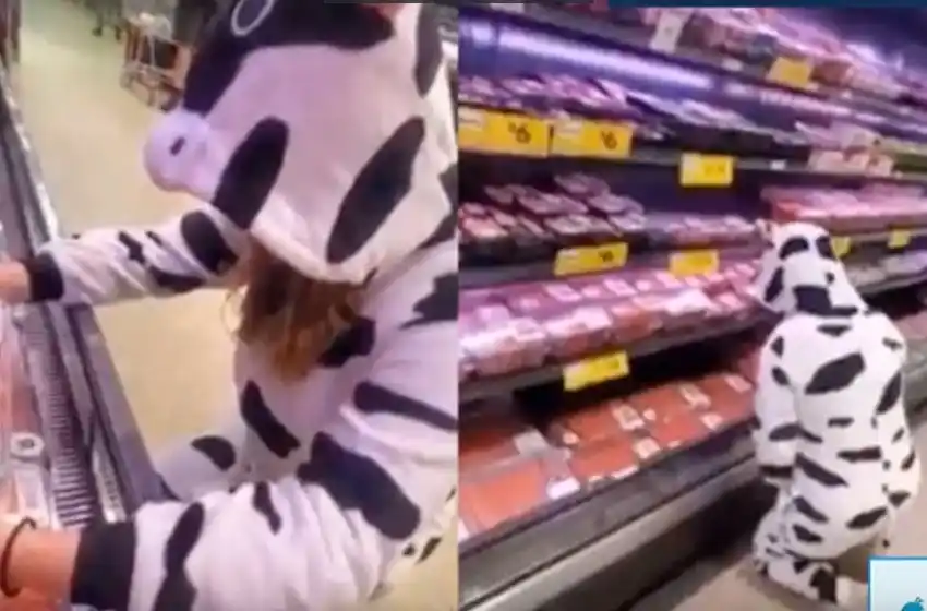 Una militante vegana se vistió de vaca, fue a un super y se puso a llorar frente a la góndola de la carne