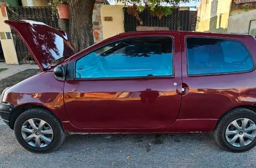 Un vecino poco amigable le robó la batería del auto en barrio Regional