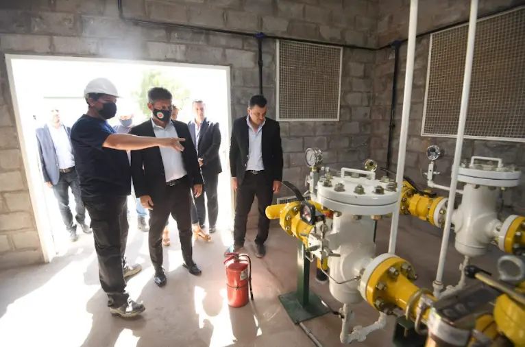 Kicillof inauguró red de gas natural que beneficiará a casi 9 mil vecinos de Guaminí y Laguna Alsina