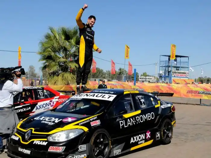 Facundo Ardusso hizo doblete en Mendoza