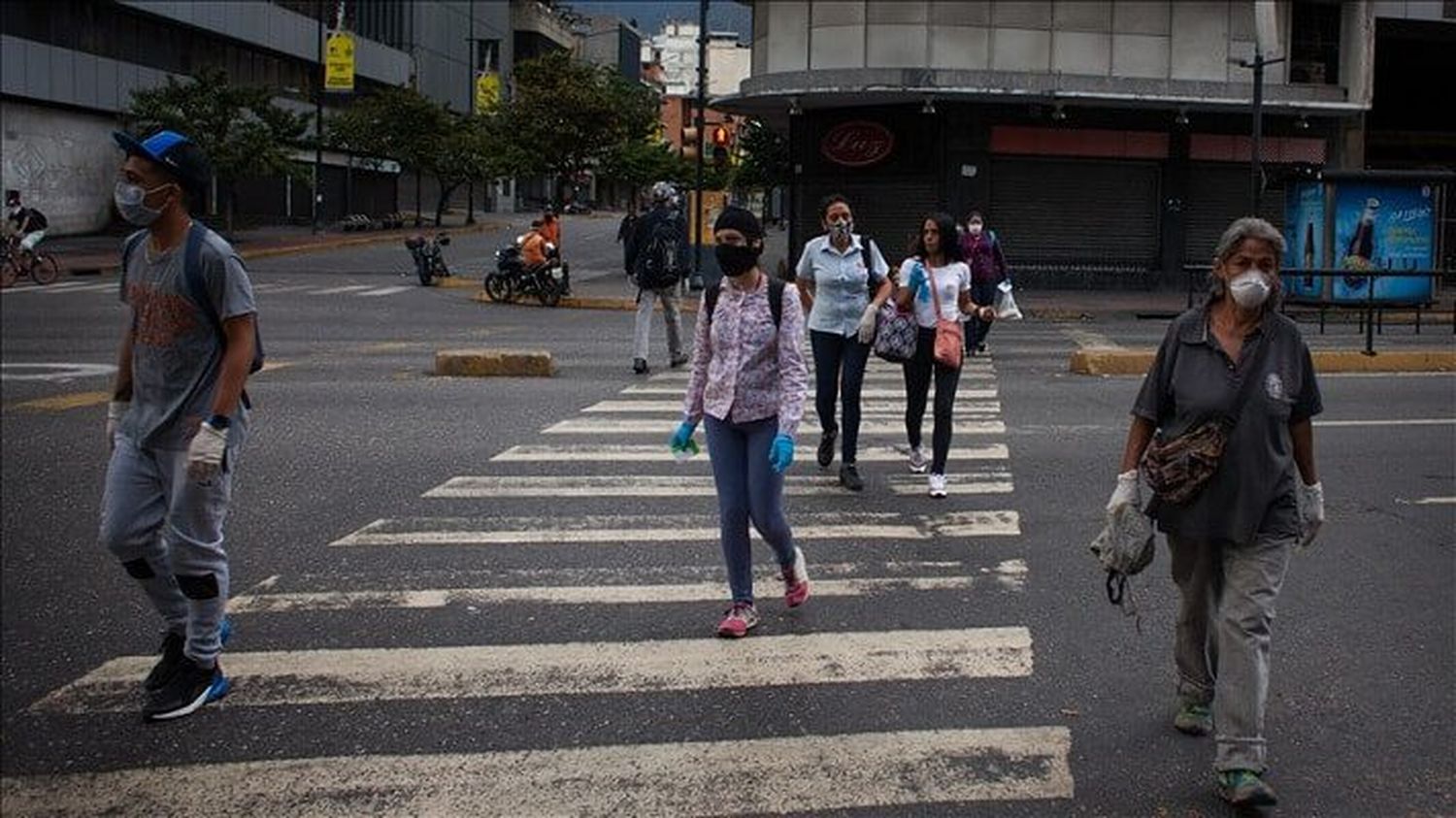 Pese a aumento de contagios por variante Ómicron, Maduro no prevé regresar al 7+7