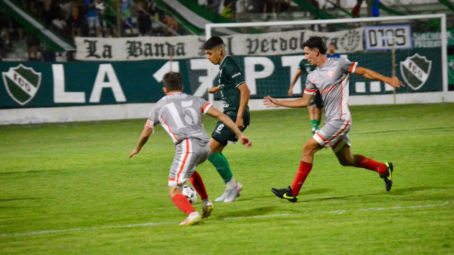 Atlético Ayacucho fue goleado en General Pico.
