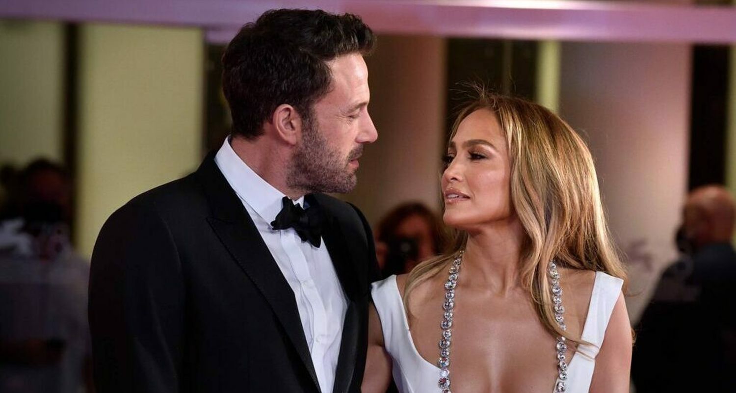 “LO UTILIZÓ EN UNA PELÍCULA” JLO guardó por años el vestido de su boda con Affleck