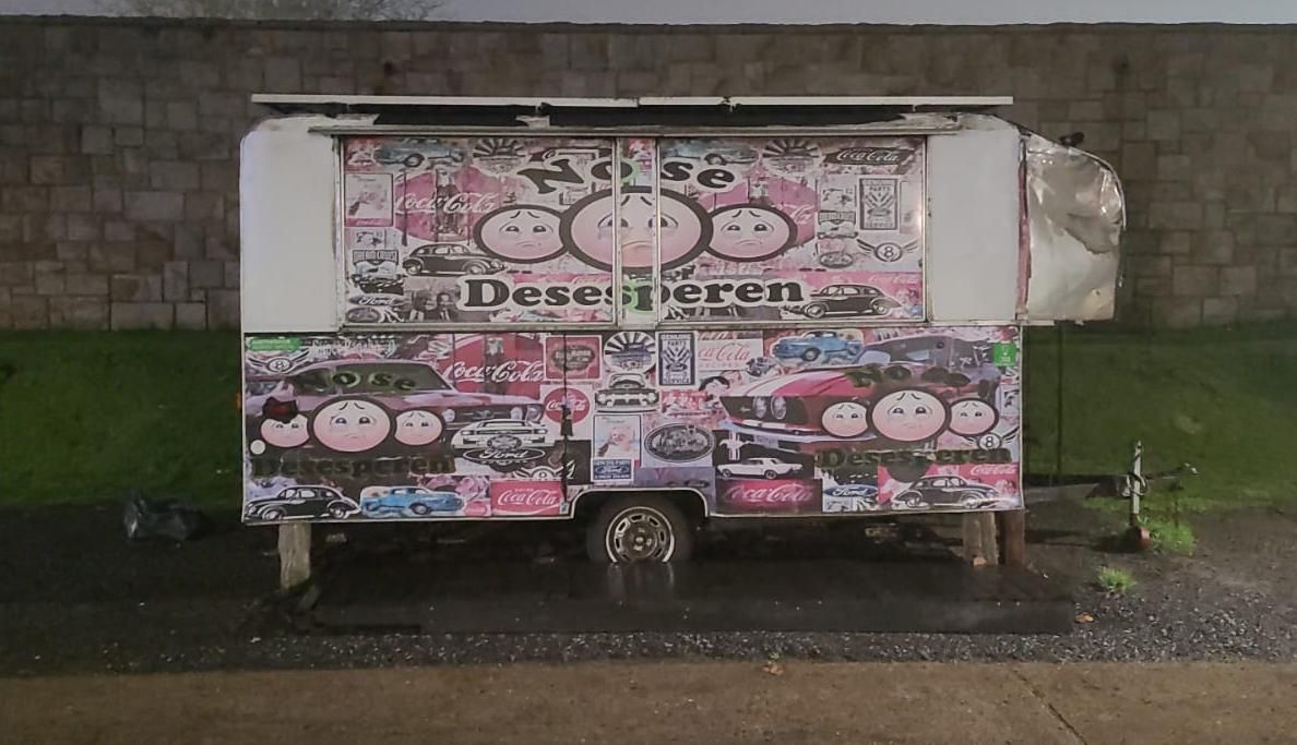 El food truck se encuentra ubicado frente al Parque.