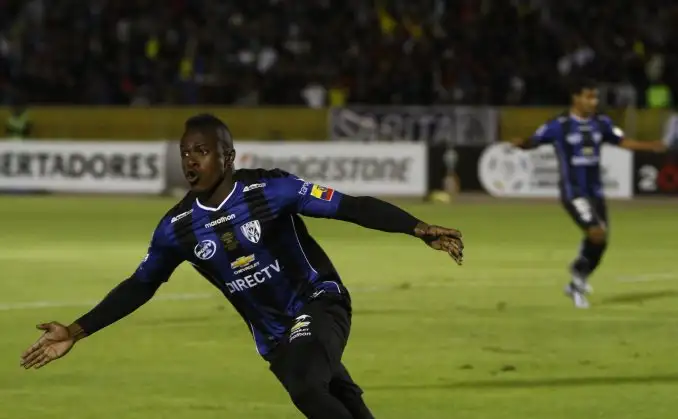 Boca cayó en la altura de Quito pero la serie quedó abierta
