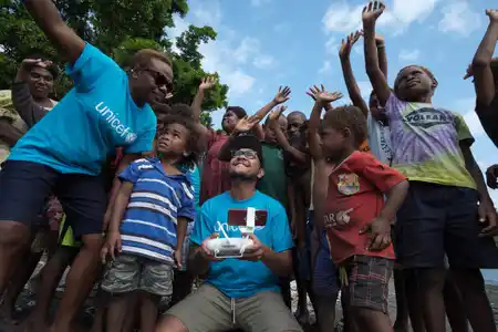 Unicef entregó vacunas para niños mediante drones