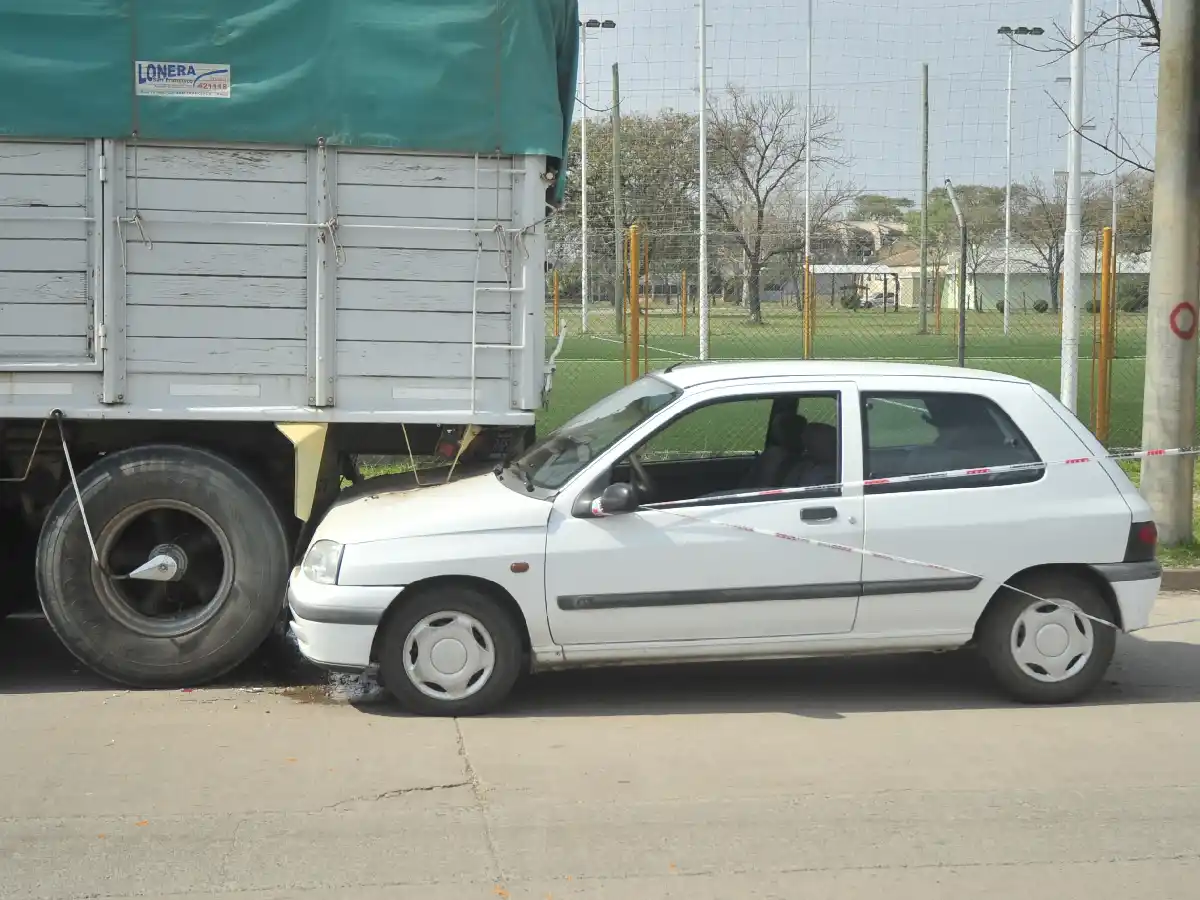 Acoplados estacionados: hay una ordenanza pero los vecinos piden más control 