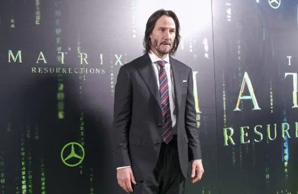 Coproductores de «Matrix Resurrections  demandan a Warner Bros. por lanzamiento en streaming al mismo tiempo que estaba en los cines
