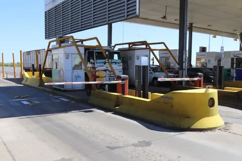 Aumentaron los peajes en la autopista Rosario-Santa Fe: cómo quedaron los troncales y accesos