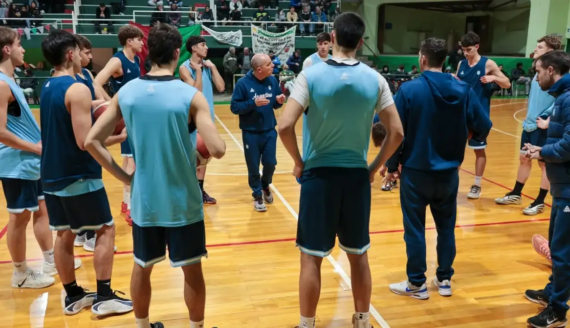 Los chicos encaran la recta final de cara al torneo continental en busca del boleto al Mundial.