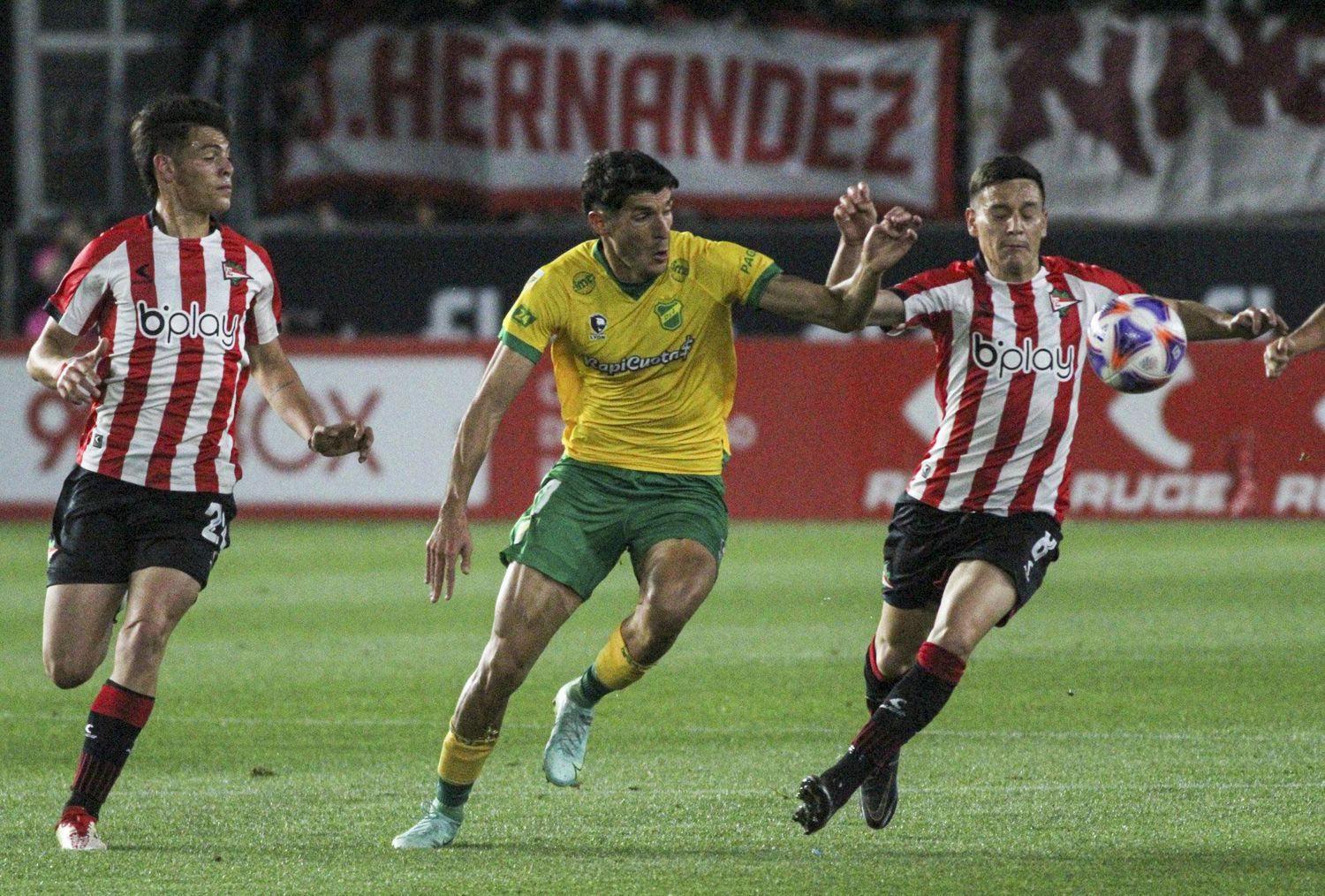 Defensa y Justicia aprovechó los errores