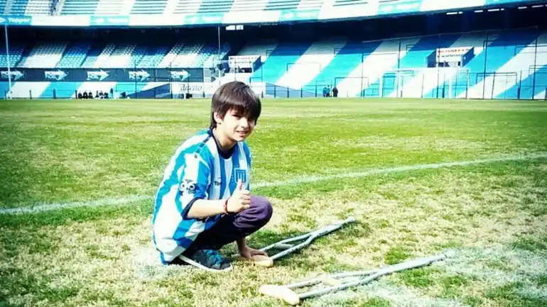 Buenas noticias para el hincha de Racing que espera su prótesis