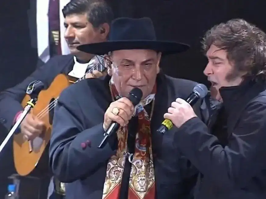Milei se animó a cantar “Amor Salvaje” junto al reconocido artista.