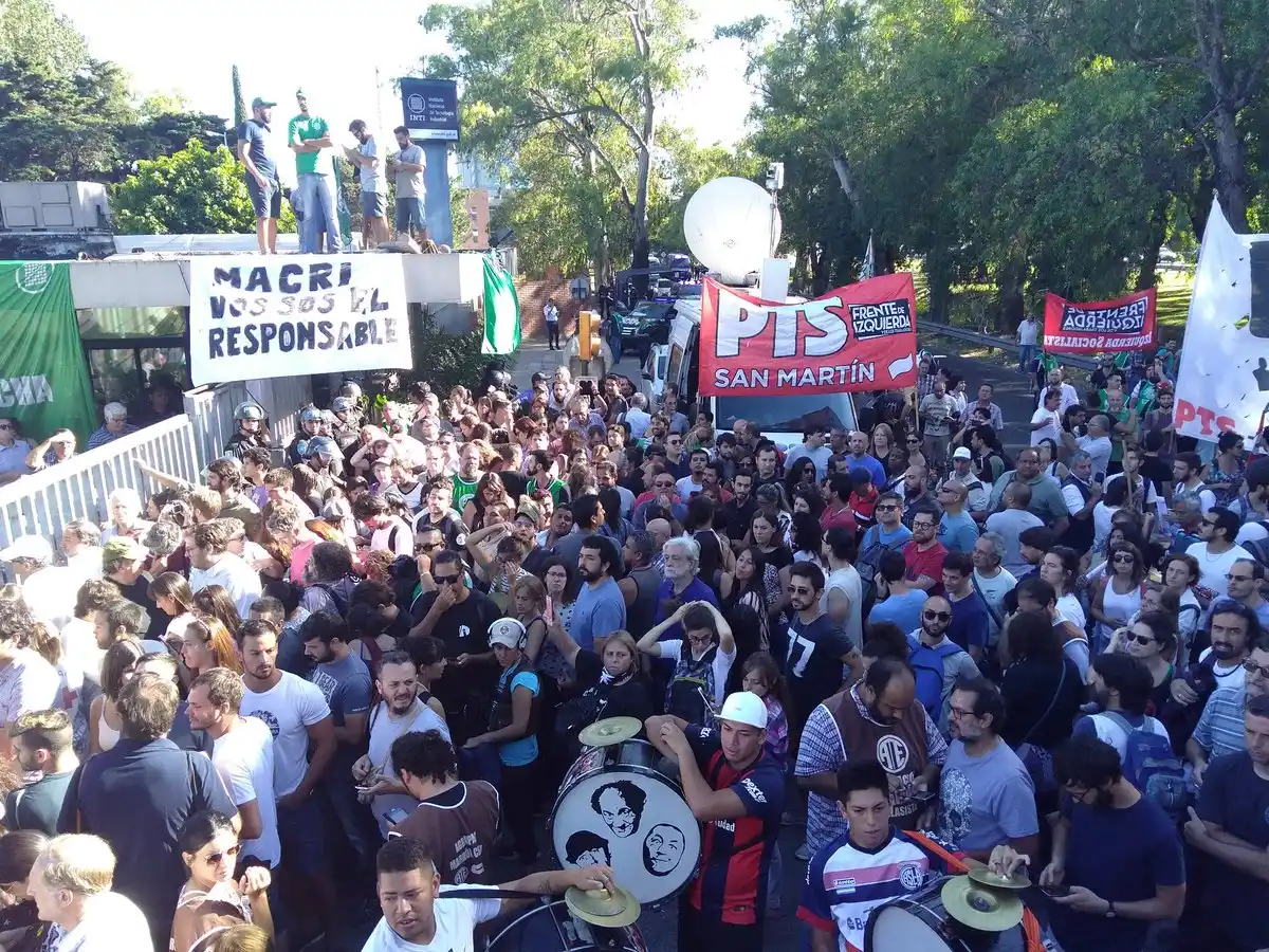 Trabajadores del INTI reclaman respuestas al Gobierno por el despido de 250 empleados