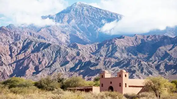 Catamarca espera el turismo  del verano con sus �Smil tonos  de verde⬝