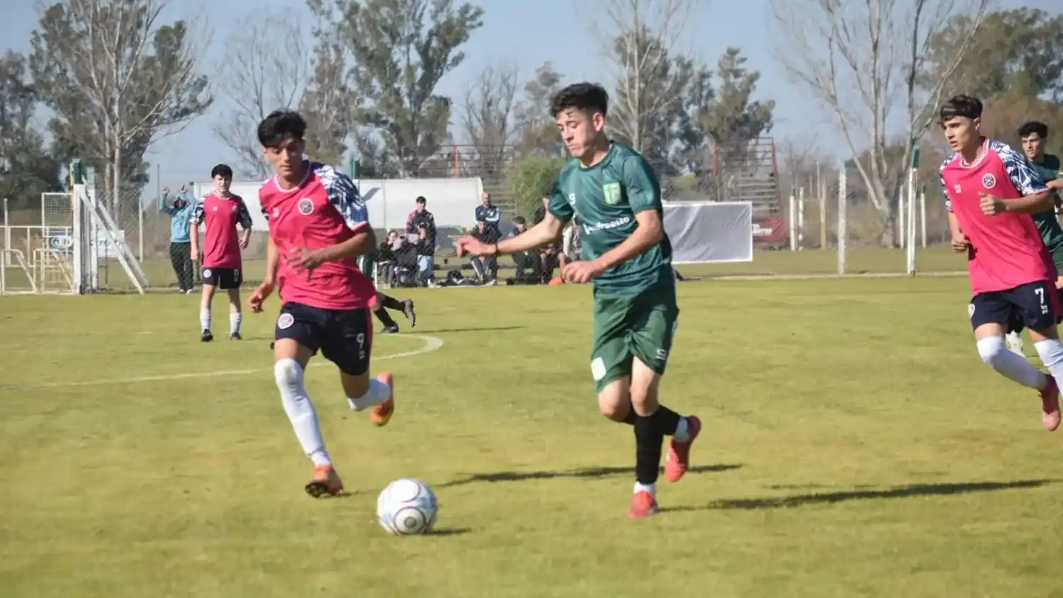 Sportivo le ganó 2 a 0 a Crecer.