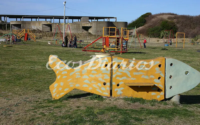 Luz, cloacas y juegos en Quequén