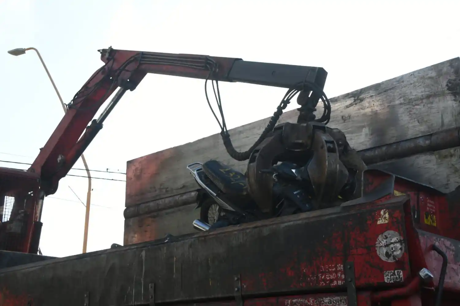 Se compactaron 330 motovehículos y 33 automóviles.