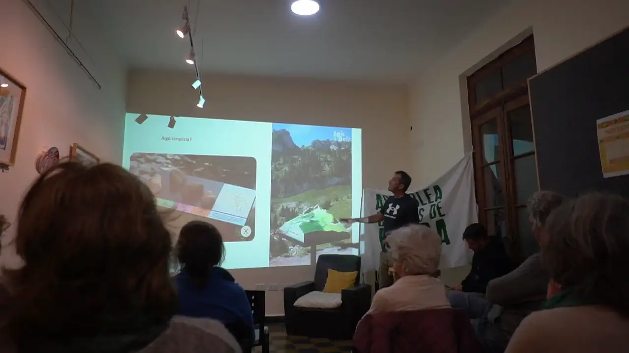 El conversatorio se realizó en el centro cultural La Compañía.