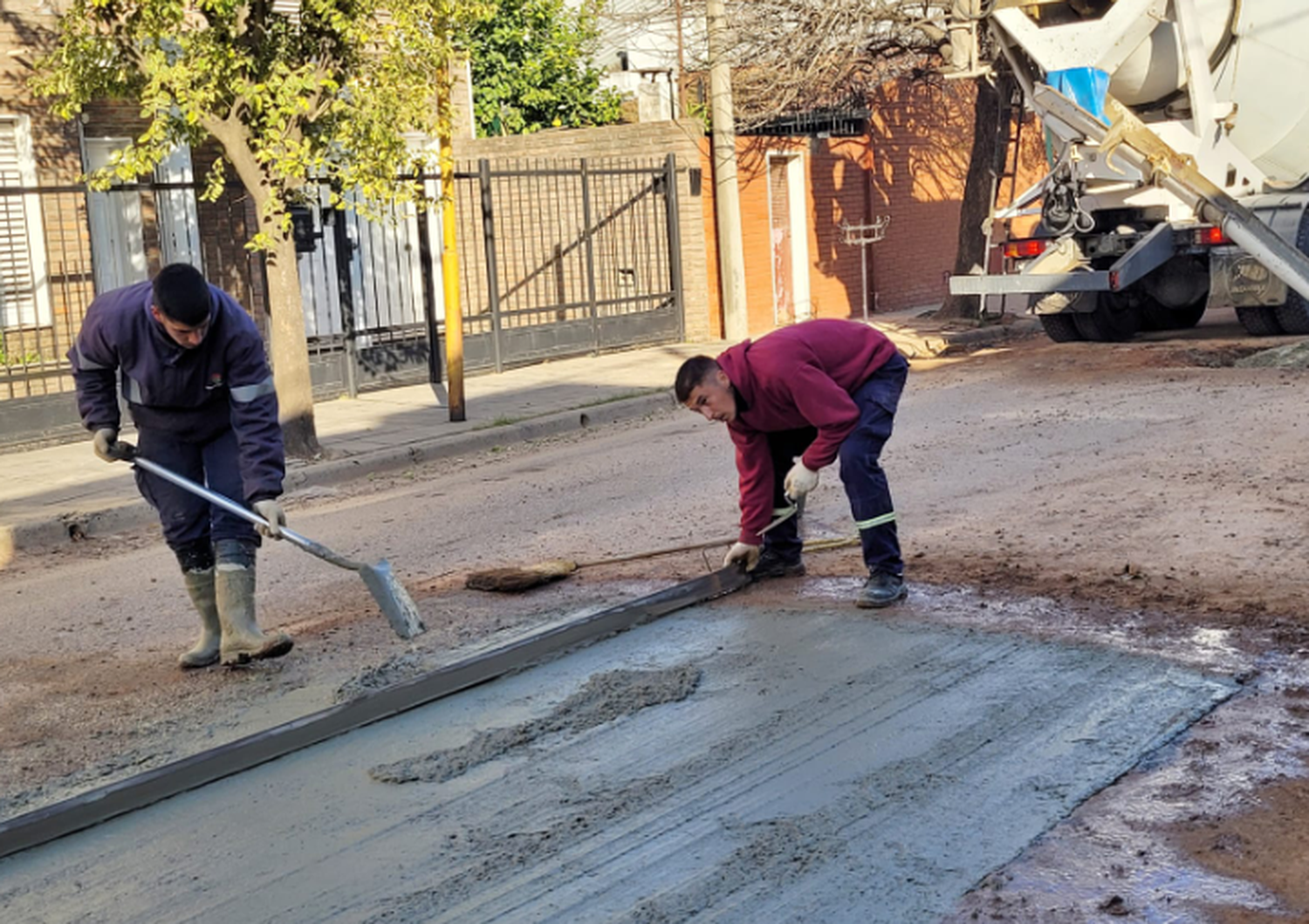 Hay al menos 10 calles de la ciudad cortadas por bacheos