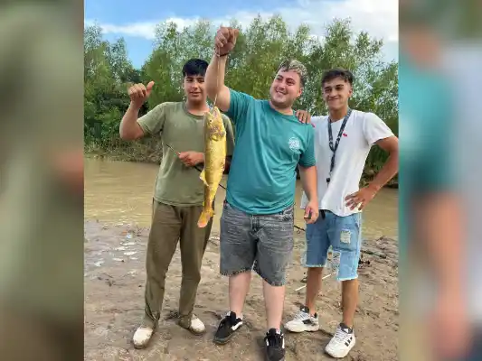 Felicitan a Bautista, Juan y Bartolo por su pesca