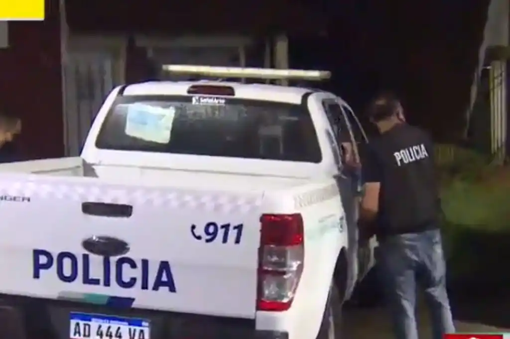 Feroz balacera entre delincuentes y una mujer policía