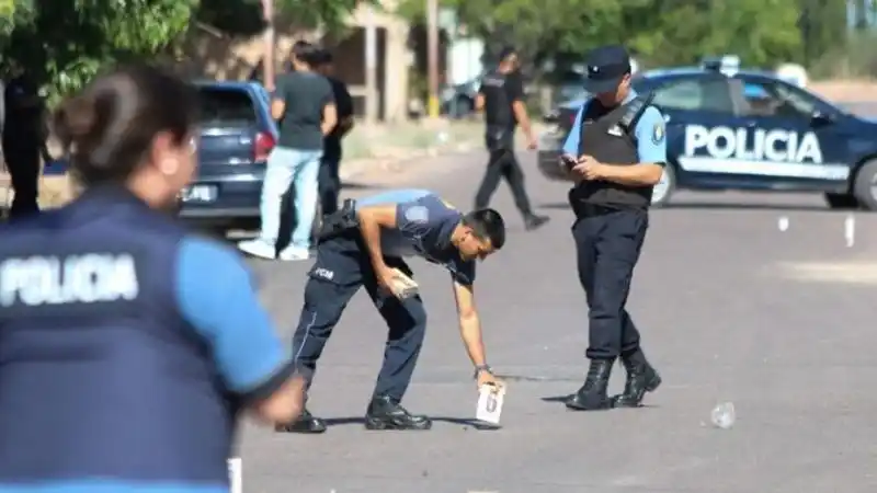 Balearon a dos mujeres policías que patrullaban un parque