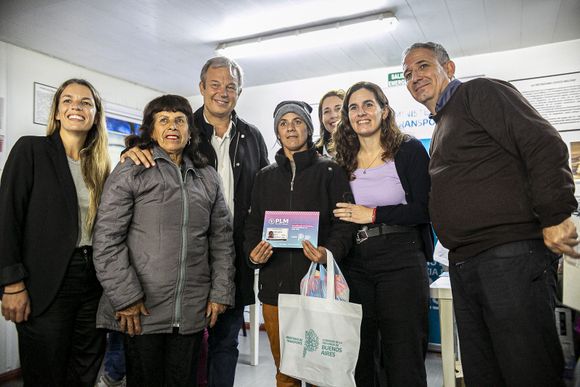 Almirante Brown: Cascallares encabezó la entrega de Pases Libres Multimodales para personas con discapacidad