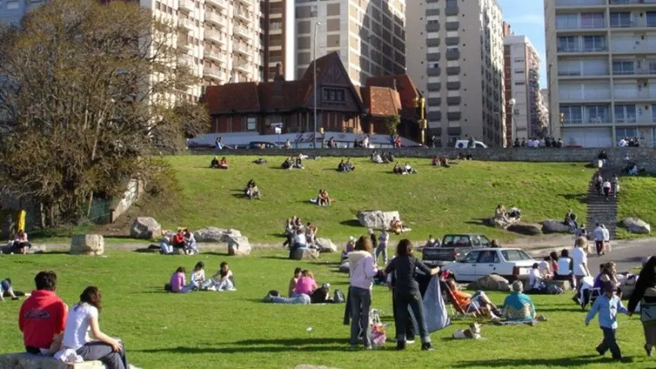 Día de la primavera nublado, fresco y sin lluvias