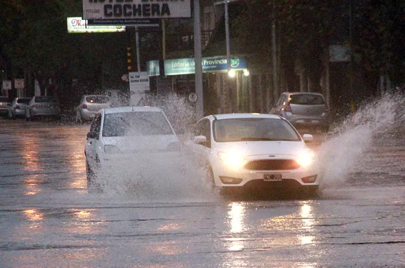 Alerta de abundantes lluvias y vientos intensos