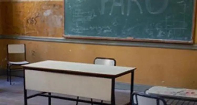 Docentes: Feb decide si vuelve a las escuelas