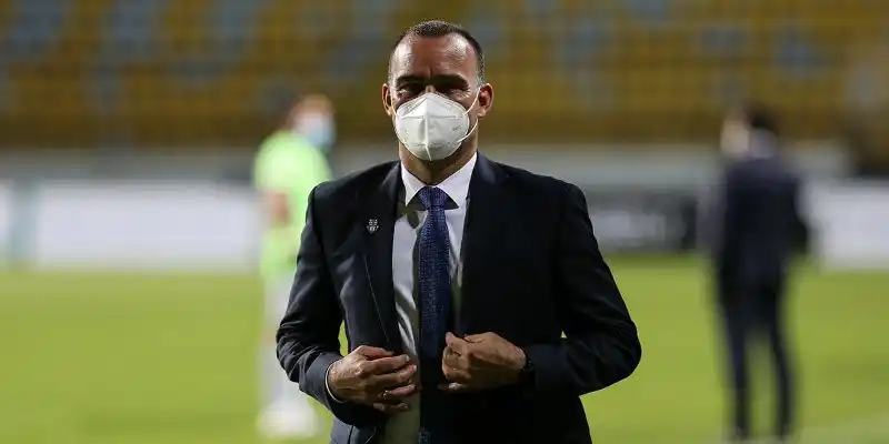 La ‘U’ de Chile presenta a Dudamel, libre de  COVID-19 y listo para ponerse al mando