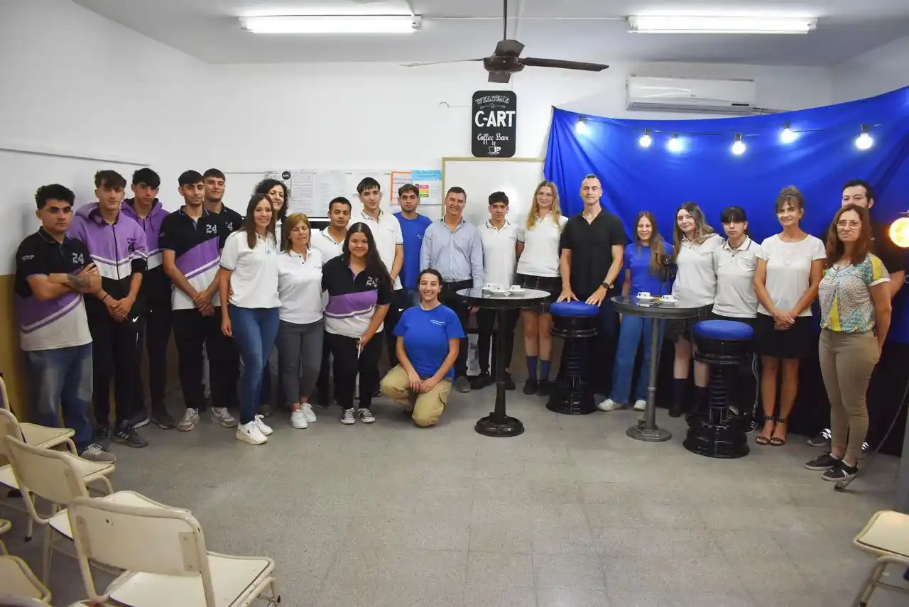 estudiantes Ipetaym 89 mobiliario reciclaje