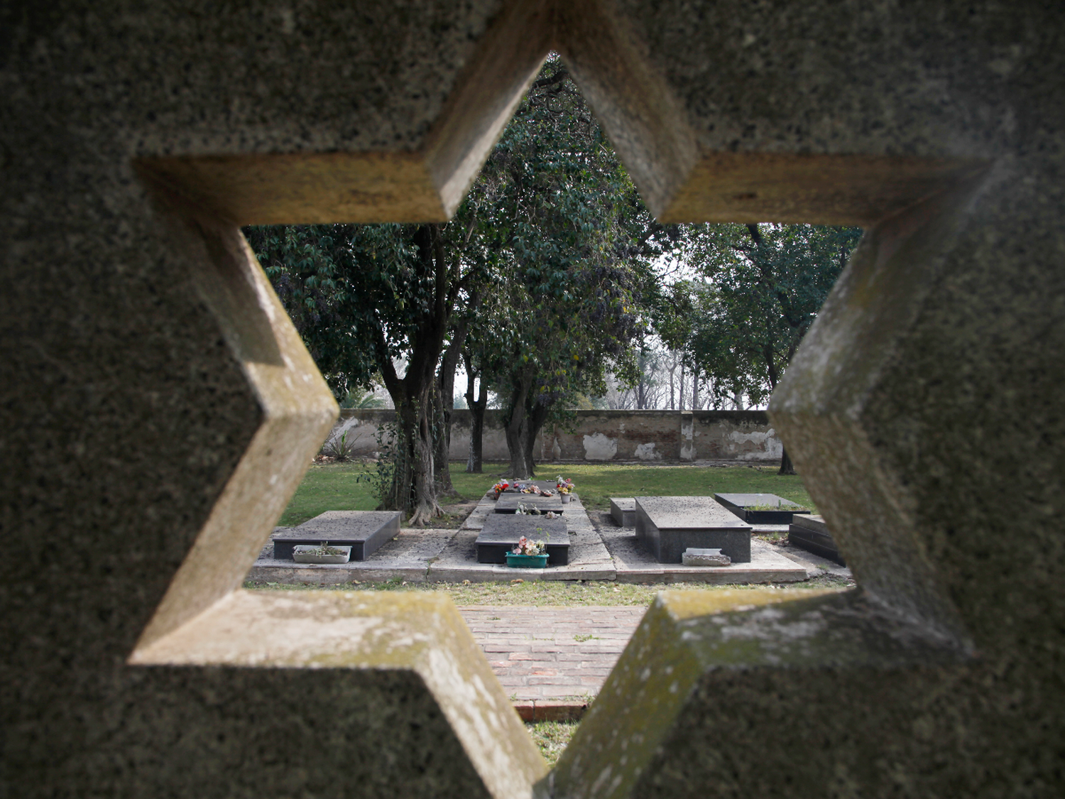 El cementerio judío, restos y edificaciones de una comunidad que ya no existe 