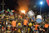 Con la quema del Rey Momo y el desfile de las  18 murgas, culminó el Carnaval de Mi Tandil