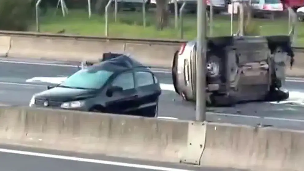 Una nena murió y tres personas resultaron heridas tras un violento choque en la autopista Panamericana