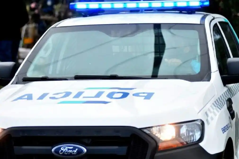 Inusual escape en Lezama: Menor se fuga durante un traslado