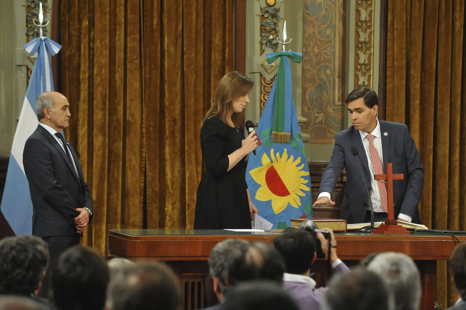 Vidal le tomó juramento al nuevo ministro de producción, Javier Tizado