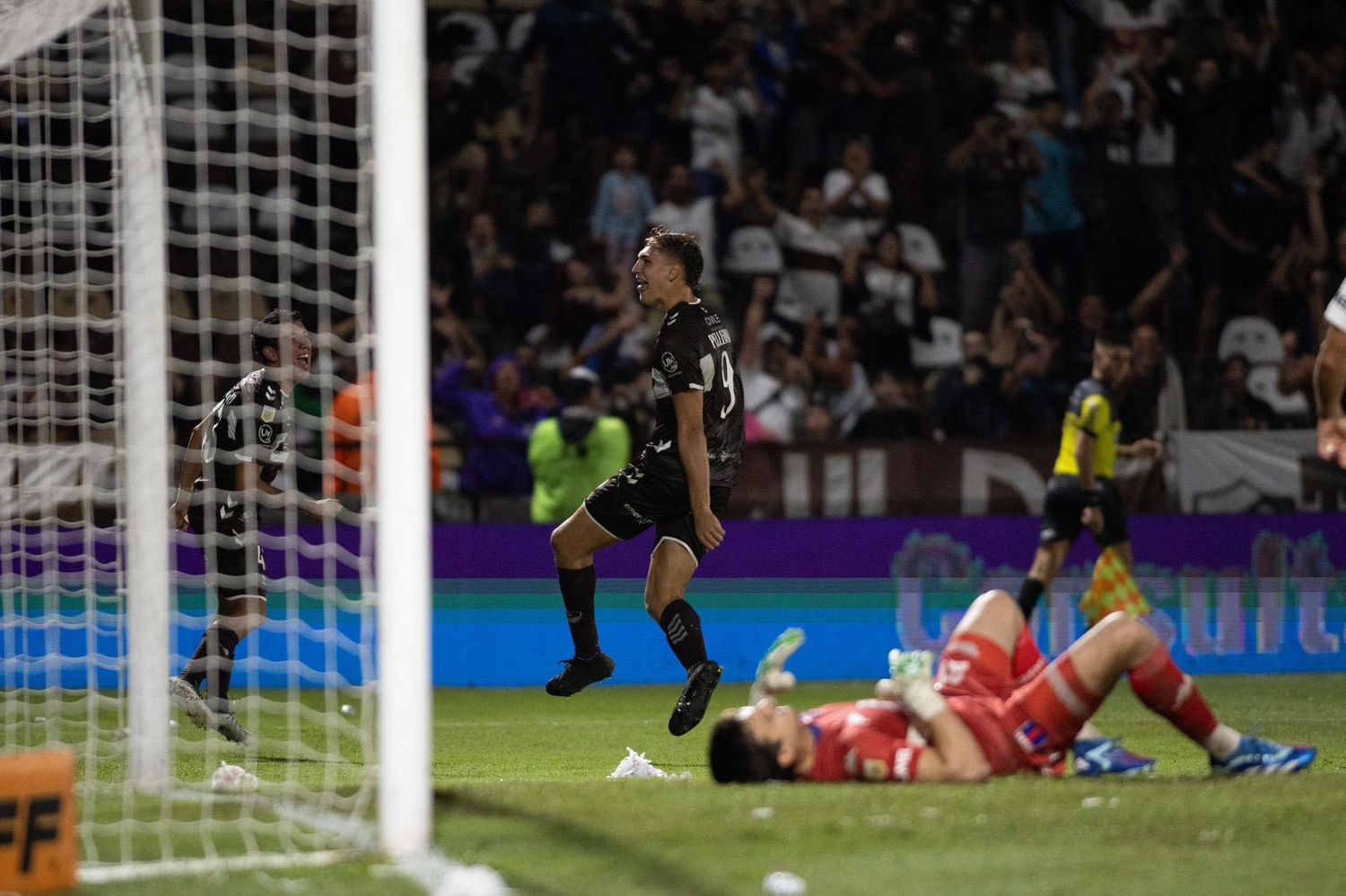 Platense festejó ante Tigre en Vicente López.