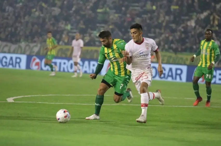 El "bravo Zorro" le postergó la clasificación a Aldosivi