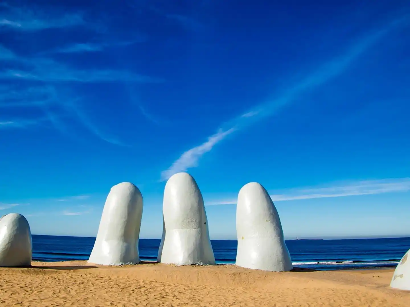 Uruguay abre sus fronteras desde el lunes: cuáles son los requisitos para ingresar