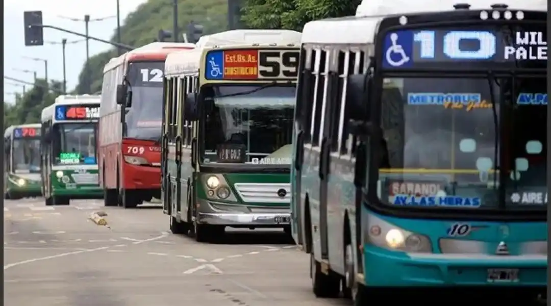 El Gobierno impulsa un aumento del 40% en los colectivos del Gran Buenos Aires: A cuánto se iría el boleto