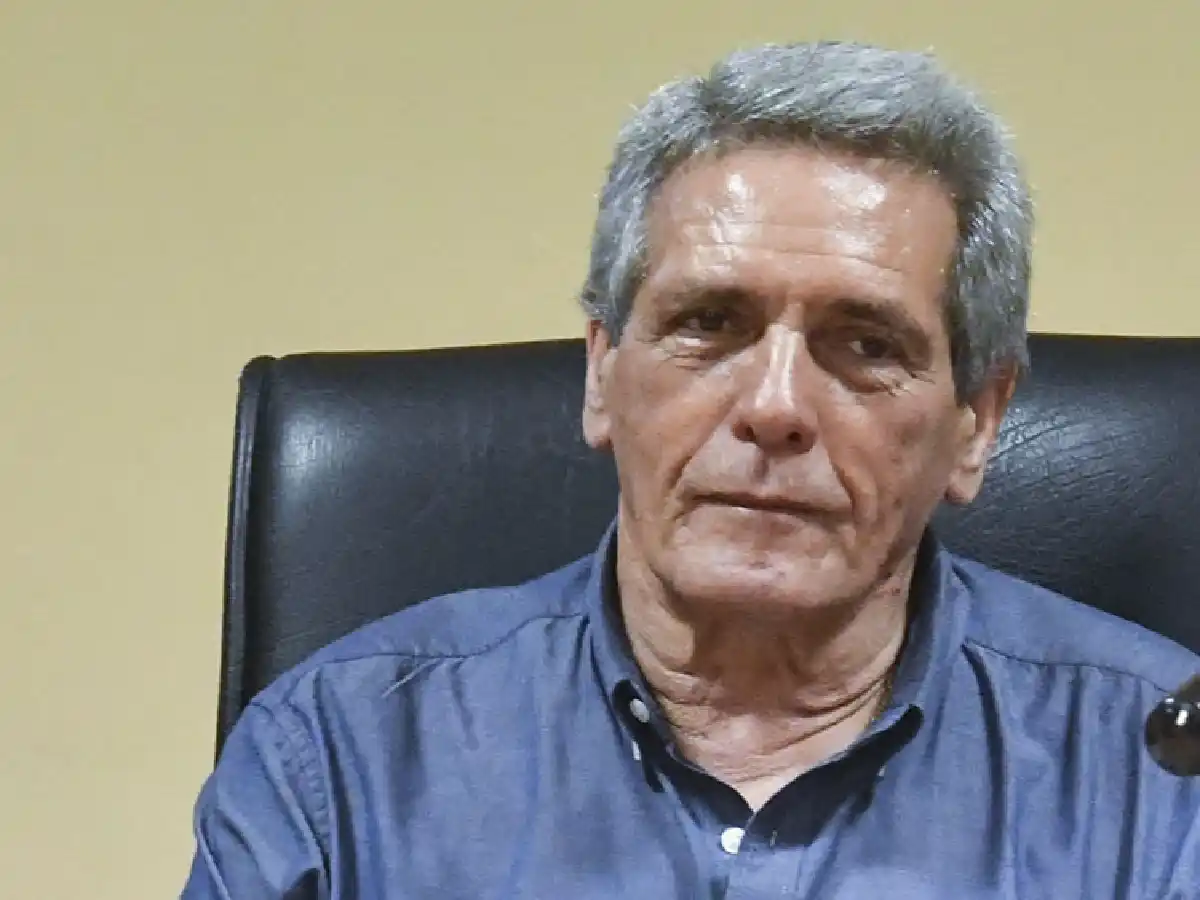 "El salario tiene que estar entre 3 ó 4 puntos por encima de la inflación", señaló Acuña de la CGT