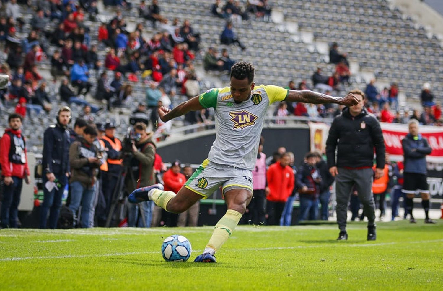 Aldosivi conoce al árbitro para recibir a Atlético Tucumán