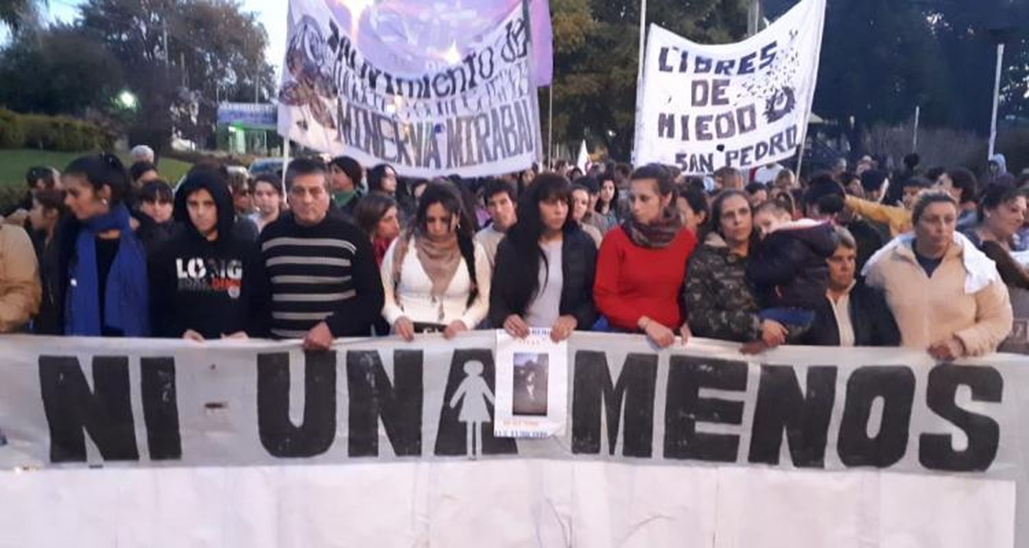 #NiUnaMenos: San Pedro tuvo marcha hacia Las Canaletas, donde descubrieron una placa en memoria de Mariela Figueroa