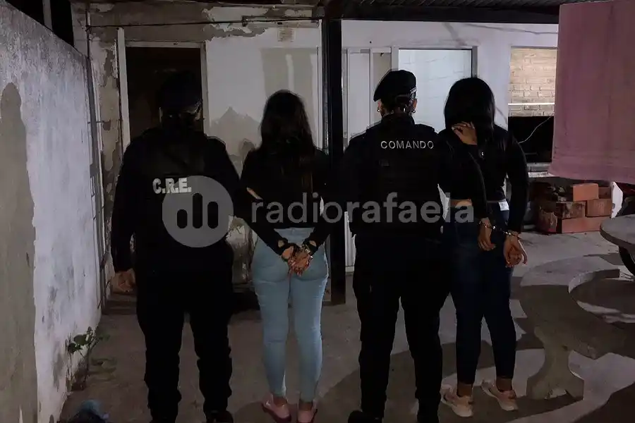 Quisieron evitar la Policía, despertaron las sospechas y las requisaron: llevaban estupefacientes
