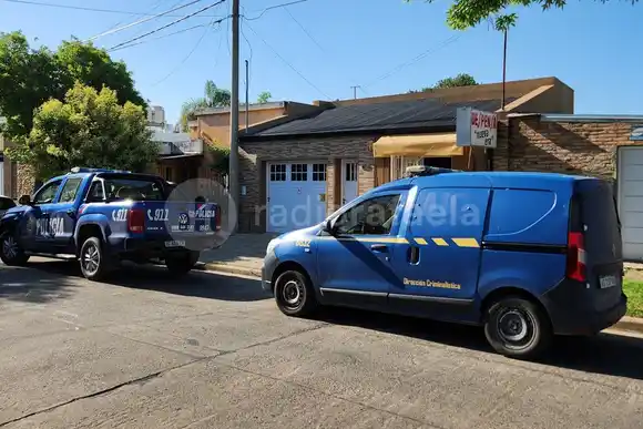 Ingresaron a su casa mientras ellos dormían y se metieron kiosco lindante: les robaron productos y la recaudación