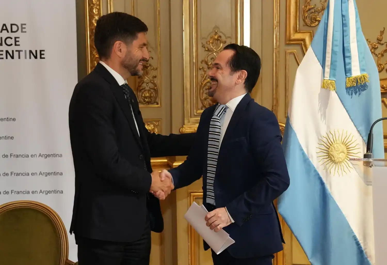 Pullaro firmó un acuerdo con Francia para financiar mejoras energéticas en hospitales, escuelas y aeropuertos