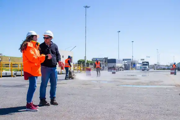 Jimena López recorrió las obras de infraestructura en los muelles 8, 9 y 10 de Puerto Quequén